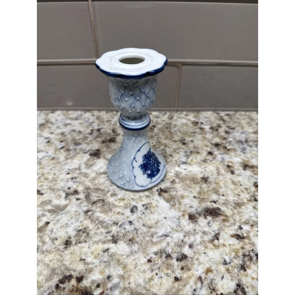 Vintage Blue White Delft Design Candlestick Holder 5 Inches blue felt bottom